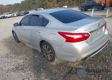 2016 Nissan Altima 2.5 Sv z USA, uszkodzony, nr VIN 1N4AL3AP7GC140750